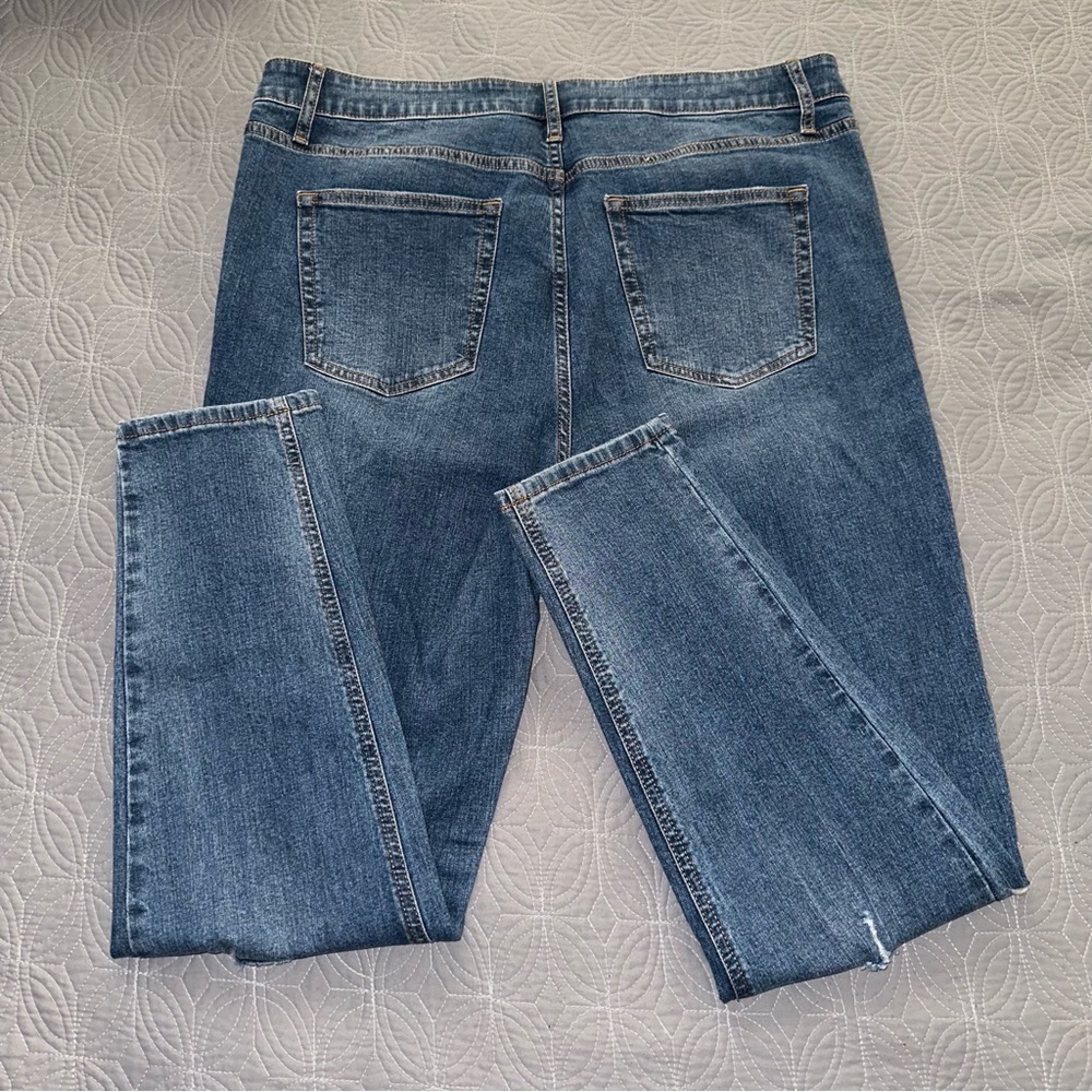 NWOT Medium Wash Size 16 Wild Fable Distressed Skinny Jeans - Picture 4 of 4